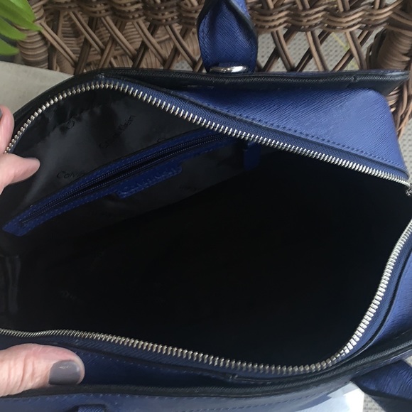 ⚾️ Beautiful! ❤️🤍💙 Calvin Klein-indigo leather handbag - Picture 4 of 9